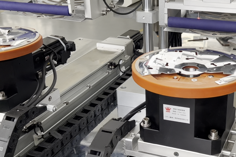 雙通道貼膜機如何實現“零缺陷”生產？自動貼膜機工廠